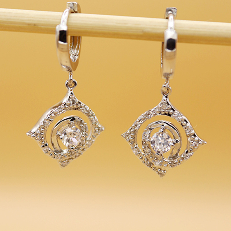 Antarah Chandelier Square Studded Earring with Zircon Silver 92.5 - Taneez